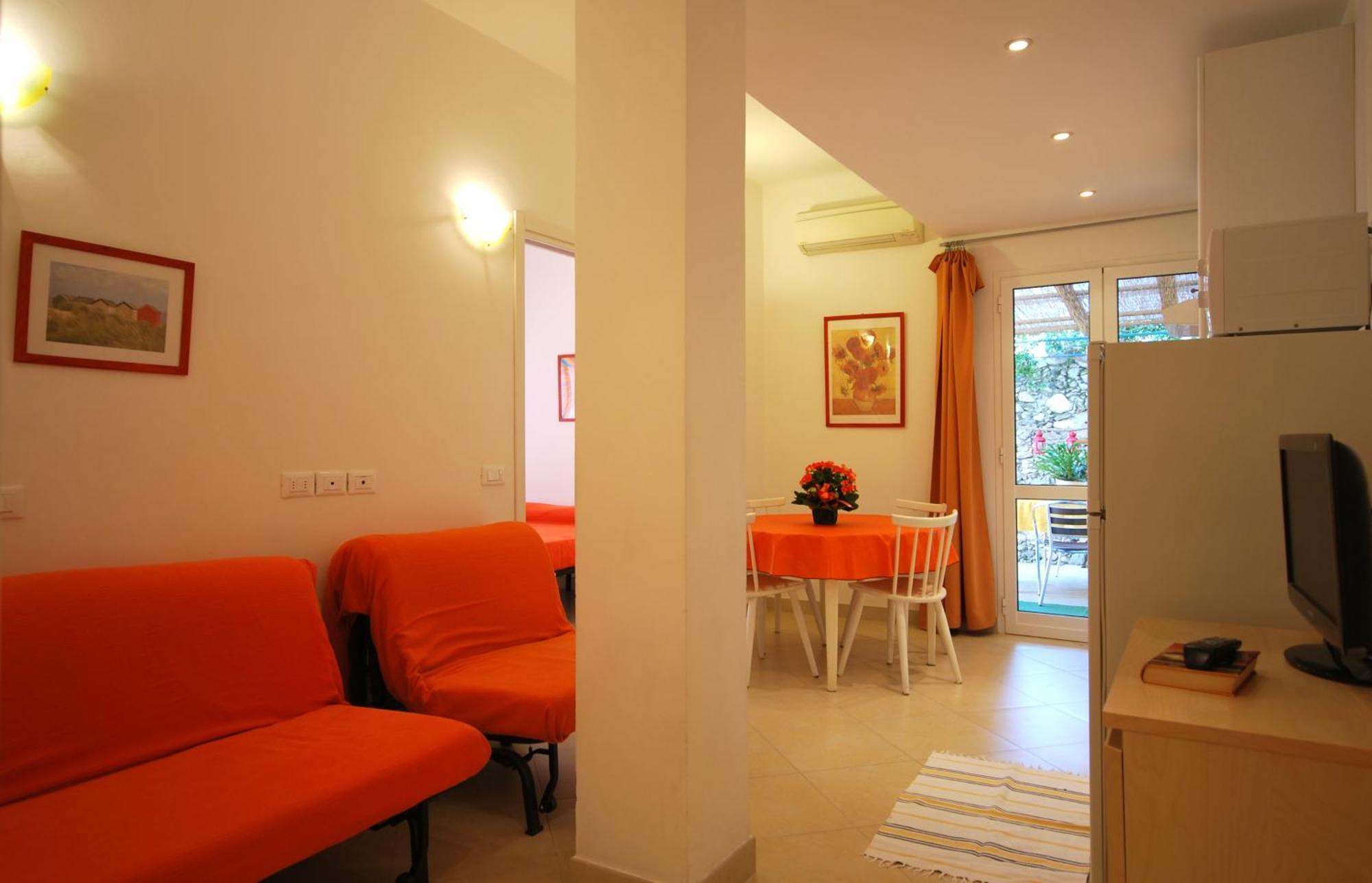 Residence Glicini Finale Ligure Habitación foto