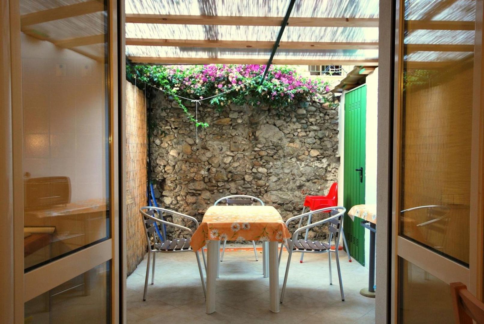 Residence Glicini Finale Ligure Habitación foto
