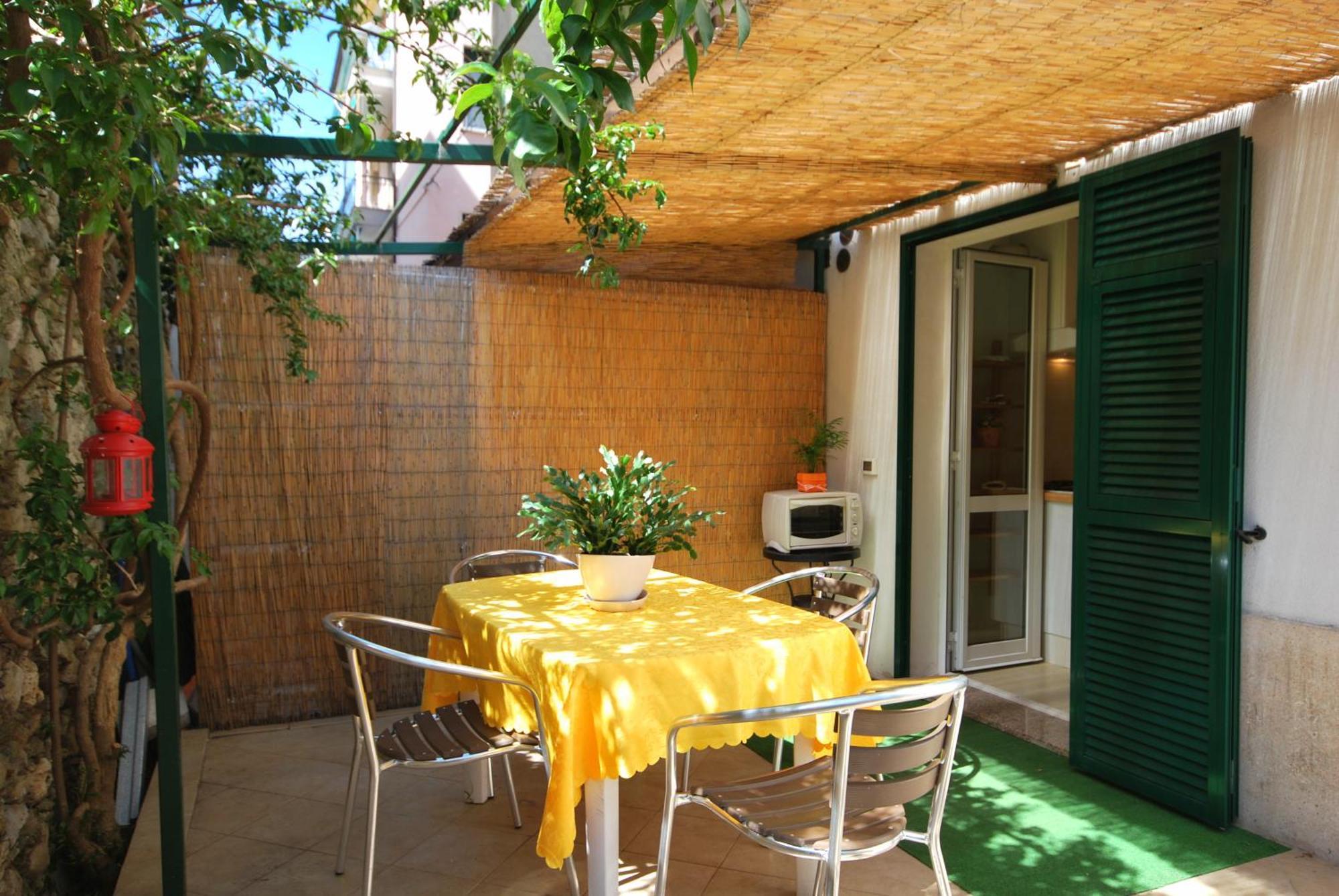 Residence Glicini Finale Ligure Habitación foto